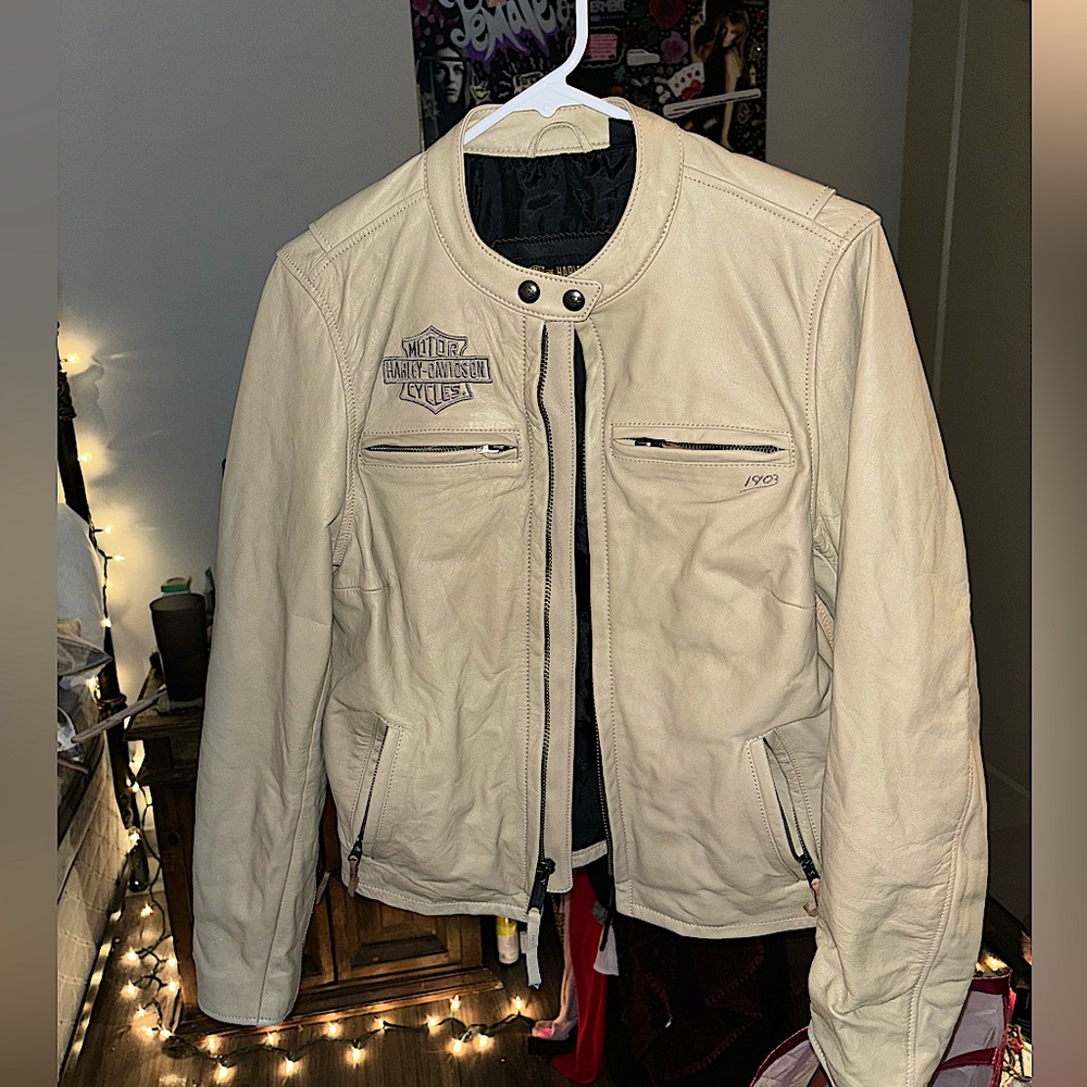 vintage leather Harley Davidson jacket ⭐️